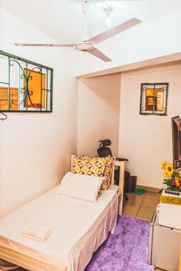 Beach Front Studio Apartment Nyali Beach Экстерьер фото